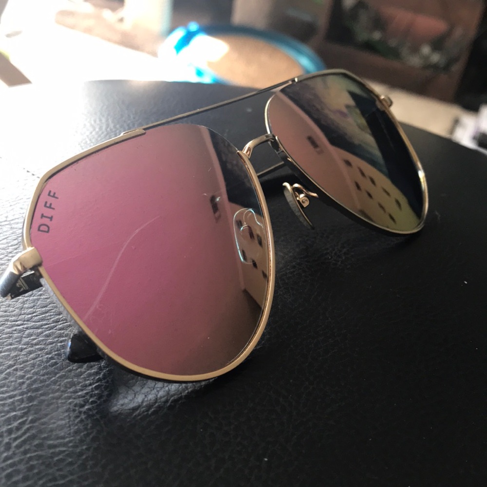 Jessie James Decker with Diff Eyewear